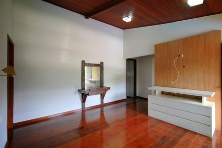 Casa à venda com 4500m², 5 quartos e 4 vagasSala de Estar 2