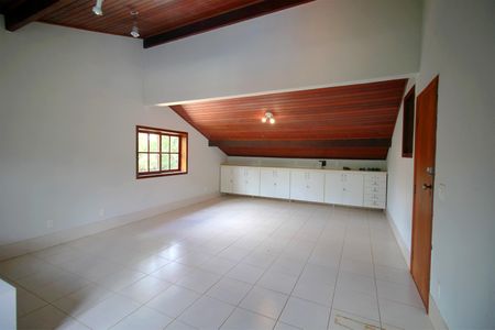 Casa à venda com 4500m², 5 quartos e 4 vagasQuarto 3