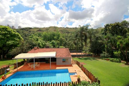 Casa à venda com 4500m², 5 quartos e 4 vagasVista do Quarto 3