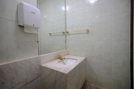 Casa à venda com 4500m², 5 quartos e 4 vagasBanheiro 2