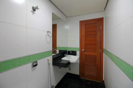 Casa à venda com 4500m², 5 quartos e 4 vagasBanheiro do Espaço Gourmet