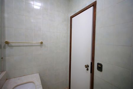 Casa à venda com 4500m², 5 quartos e 4 vagasBanheiro 2