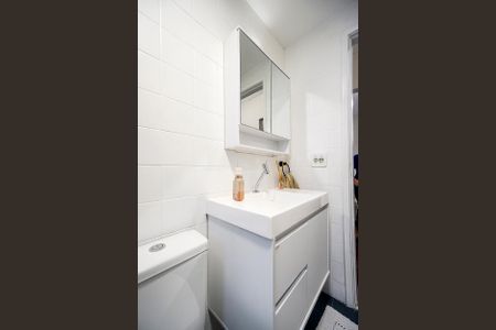 Apartamento à venda com 75m², 3 quartos e 1 vaga Apartamento à venda com 75m², 3 quartos e 1 vagaBanheiro social