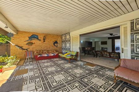 Casa para alugar com 500m², 4 quartos e 5 vagasVaranda