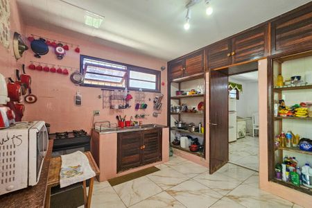 Casa para alugar com 500m², 4 quartos e 5 vagasCozinha