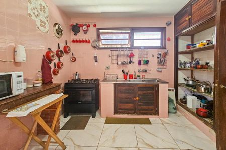 Casa para alugar com 500m², 4 quartos e 5 vagasCozinha