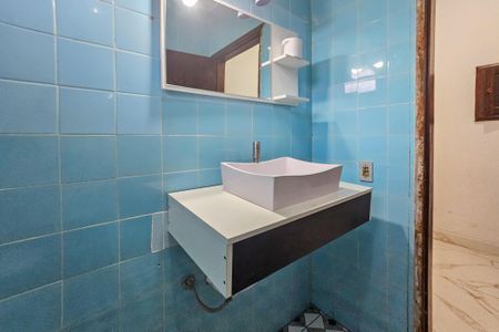 Casa para alugar com 500m², 4 quartos e 5 vagasBanheiro 3