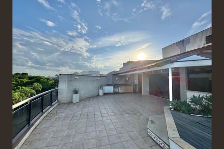 Apartamento para alugar com 270m², 3 quartos e 3 vagasVaranda / Terraço