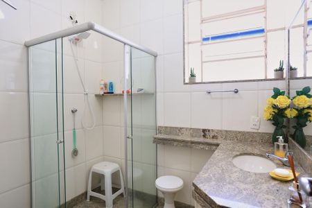 Apartamento à venda com 230m², 5 quartos e 2 vagasBanheiro da Suíte 1
