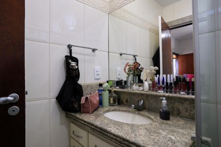 Apartamento à venda com 230m², 5 quartos e 2 vagasBanheiro da Suíte