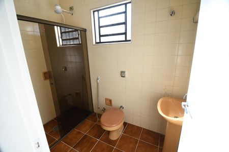 Casa à venda com 164m², 3 quartos e 2 vagasBanheiro Social