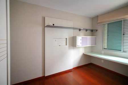 Apartamento à venda com 125m², 3 quartos e 3 vagasSuite 2