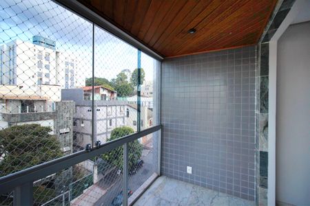 Apartamento à venda com 125m², 3 quartos e 3 vagasVaranda da Sala