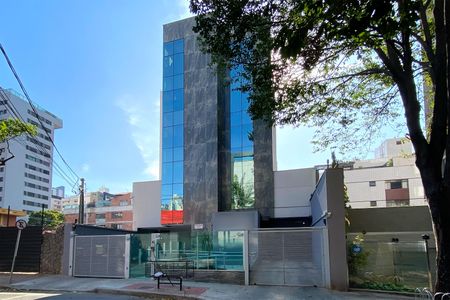 Apartamento para alugar com 106m², 3 quartos e 2 vagasFachada