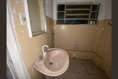 Apartamento para alugar com 125m², 3 quartos e sem vaga Apartamento para alugar com 125m², 3 quartos e sem vagaBanheiro