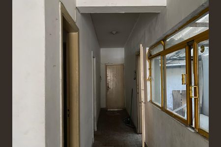 Apartamento para alugar com 125m², 3 quartos e sem vaga Apartamento para alugar com 125m², 3 quartos e sem vagaCorredor e Entrada