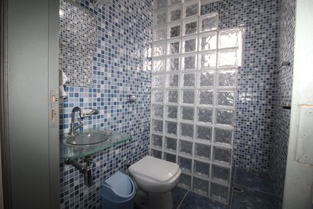 Casa à venda com 146m², 3 quartos e 2 vagasBanheiro 2