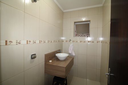 Casa à venda com 146m², 3 quartos e 2 vagasBanheiro 1