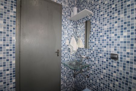 Casa à venda com 146m², 3 quartos e 2 vagasBanheiro 2