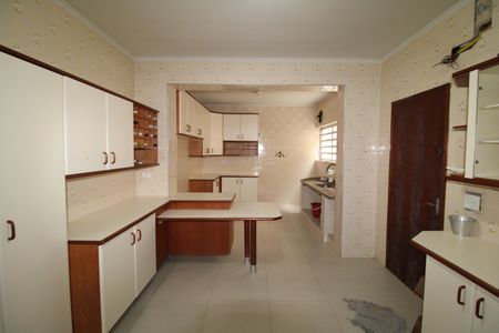 Casa à venda com 146m², 3 quartos e 2 vagasCozinha