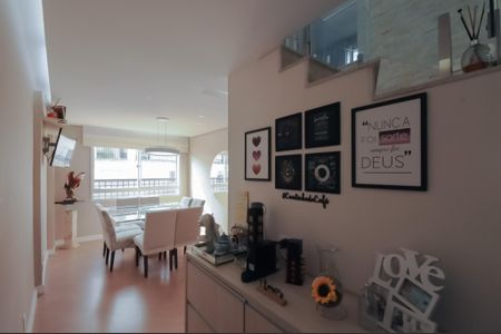 Apartamento à venda com 153m², 4 quartos e 2 vagas Apartamento à venda com 153m², 4 quartos e 2 vagasCopa