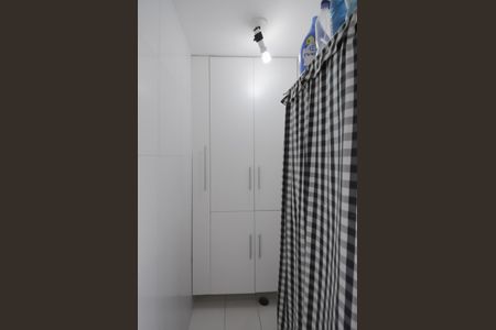 Apartamento à venda com 153m², 4 quartos e 2 vagas Apartamento à venda com 153m², 4 quartos e 2 vagasCozinha - Despensa