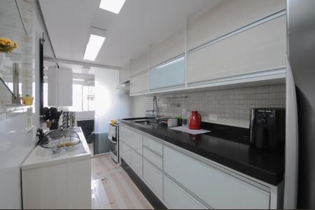 Apartamento à venda com 153m², 4 quartos e 2 vagas Apartamento à venda com 153m², 4 quartos e 2 vagasCozinha