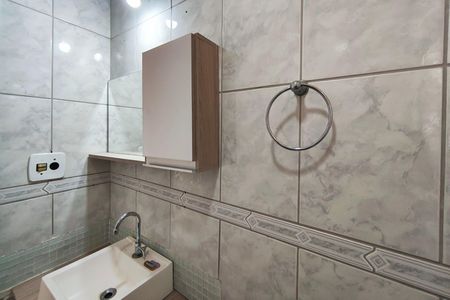 Apartamento à venda com 64m², 2 quartos e 1 vaga Apartamento à venda com 64m², 2 quartos e 1 vagaBanheiro