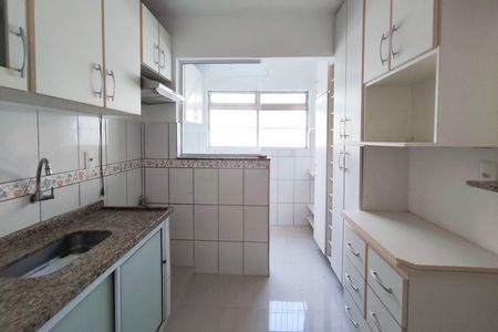 Apartamento à venda com 64m², 2 quartos e 1 vaga Apartamento à venda com 64m², 2 quartos e 1 vagaCozinha