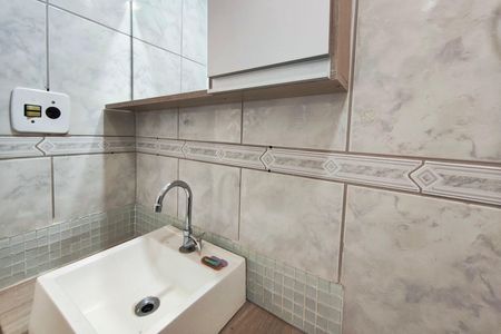 Apartamento à venda com 64m², 2 quartos e 1 vaga Apartamento à venda com 64m², 2 quartos e 1 vagaBanheiro