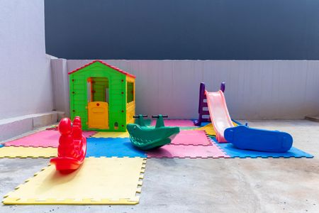 Apartamento para alugar com 35m², 2 quartos e sem vaga Apartamento para alugar com 35m², 2 quartos e sem vagaÁrea comum - Playground