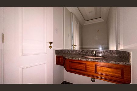 Apartamento à venda com 310m², 4 quartos e 4 vagas Apartamento à venda com 310m², 4 quartos e 4 vagasLavabo