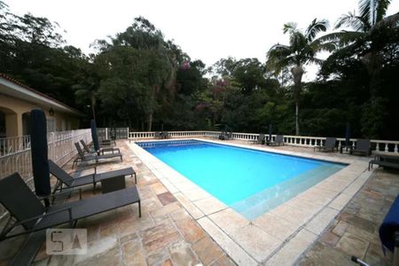 Apartamento à venda com 310m², 4 quartos e 4 vagas Apartamento à venda com 310m², 4 quartos e 4 vagasPiscina