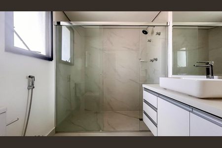 Apartamento à venda com 310m², 4 quartos e 4 vagas Apartamento à venda com 310m², 4 quartos e 4 vagasBanheiro Suíte 3