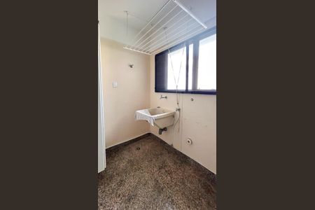 Apartamento à venda com 310m², 4 quartos e 4 vagas Apartamento à venda com 310m², 4 quartos e 4 vagasÁrea de Serviço