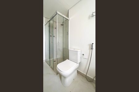 Apartamento à venda com 310m², 4 quartos e 4 vagas Apartamento à venda com 310m², 4 quartos e 4 vagasBanheiro Suíte 1