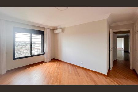 Apartamento à venda com 310m², 4 quartos e 4 vagas Apartamento à venda com 310m², 4 quartos e 4 vagasSuíte 1
