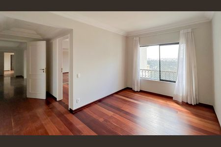 Apartamento à venda com 310m², 4 quartos e 4 vagas Apartamento à venda com 310m², 4 quartos e 4 vagasSala