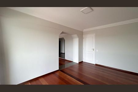 Apartamento à venda com 310m², 4 quartos e 4 vagas Apartamento à venda com 310m², 4 quartos e 4 vagasSala