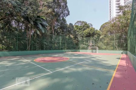 Apartamento à venda com 310m², 4 quartos e 4 vagas Apartamento à venda com 310m², 4 quartos e 4 vagasQuadra