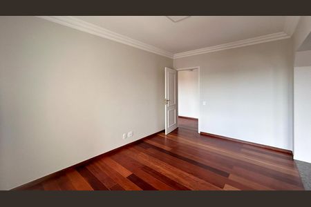 Apartamento à venda com 310m², 4 quartos e 4 vagas Apartamento à venda com 310m², 4 quartos e 4 vagasSala