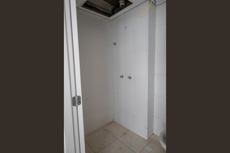 Apartamento à venda com 44m², 2 quartos e 1 vaga Apartamento à venda com 44m², 2 quartos e 1 vagaBanheiro