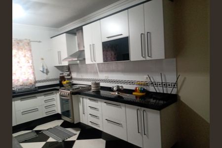 Casa à venda com 302m², 4 quartos e 7 vagas Casa à venda com 302m², 4 quartos e 7 vagasCozinha