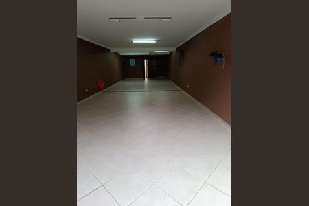 Casa à venda com 302m², 4 quartos e 7 vagas Casa à venda com 302m², 4 quartos e 7 vagasGaragem