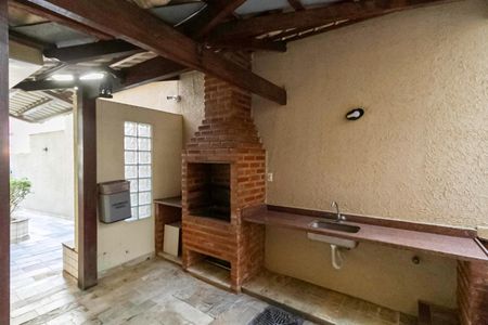 Apartamento à venda com 90m², 2 quartos e 1 vaga Apartamento à venda com 90m², 2 quartos e 1 vagaÁrea comum - Churrasqueira