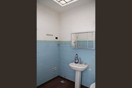 Casa à venda com 142m², 3 quartos e 2 vagasBanheiro Social