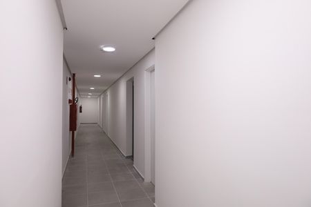 Apartamento para alugar com 35m², 2 quartos e sem vagaÁrea comum - Saguão do andar
