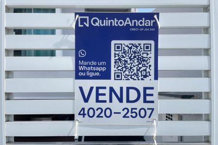 Casa à venda com 296m², 3 quartos e 4 vagas Casa à venda com 296m², 3 quartos e 4 vagasFachada