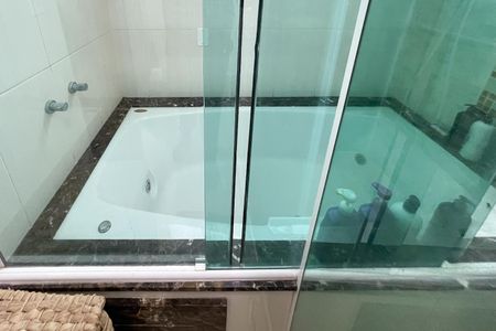 Casa à venda com 296m², 3 quartos e 4 vagas Casa à venda com 296m², 3 quartos e 4 vagasBanheiro - Suíte 1