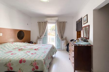 Casa à venda com 296m², 3 quartos e 4 vagas Casa à venda com 296m², 3 quartos e 4 vagasSuíte 1